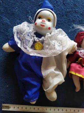 Muñeca de porcelana payaso