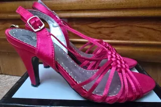 Zapatos de tacón rosa para mujer
