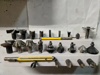 Fresadora Bosch POF 1200 AE