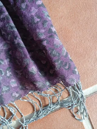 2 sciarpe donna beige e viola