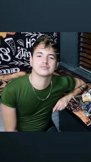 Hola , estoy buscando empeleo( papeles en rgla DNI