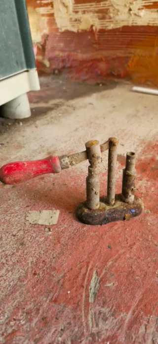 Cargador de cartuchos y balas antiguo