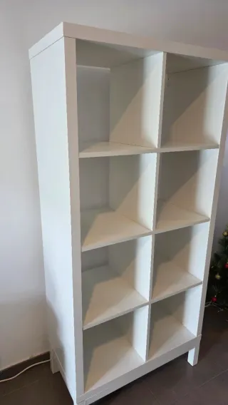 Mueble Kallax 8 espacios con soporte
