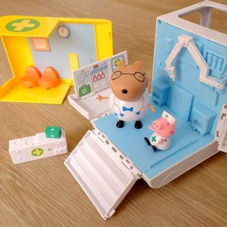 Ambulancia Peppa Pig Juguete