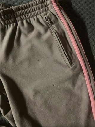 Pantalón chándal Adidas terciopelo retro gris rosa
