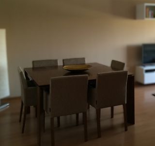 Mesa extensível em nogueira