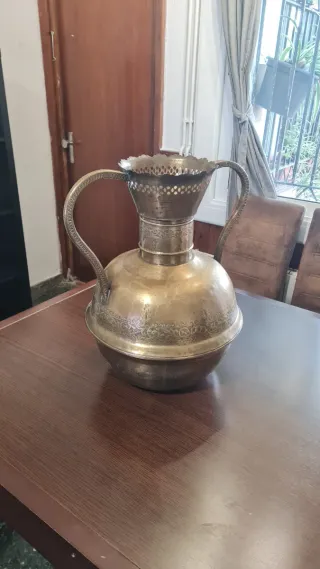 Jarrón Latón Martillado Vintage Artesanal