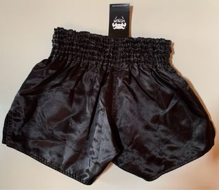 Pantalón Muay Thai Venum Negro/Rojo