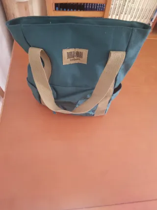 Bolso-mochila DOBLE NADA beige y verde oliva