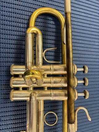 Trompeta Bach Stradivarius 25L