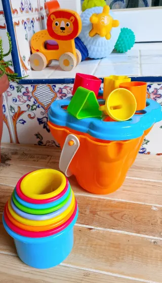 Juguetes de playa y construcción