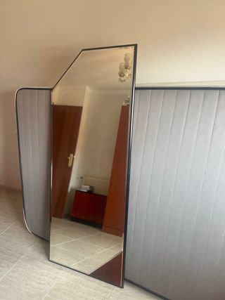 Espejo moderno negro y madera