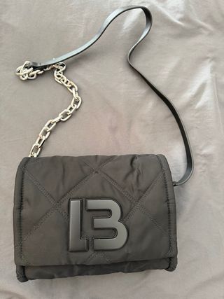 Bolso Bimba y Lola negro acolchado