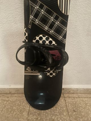 Tabla de Snowboard 150 cm  con Fijaciones