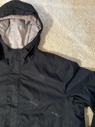 The North Face Chaqueta Negra Impermeable
