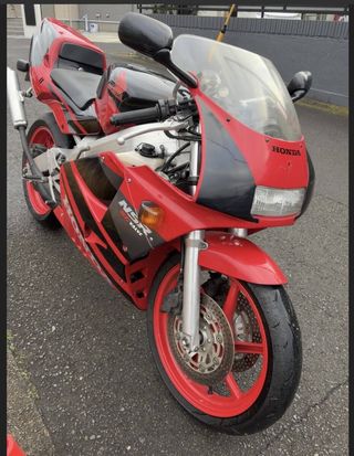 Honda NSR250R MC21 Roja