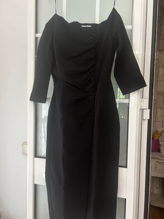 Mantilla y complementos negros