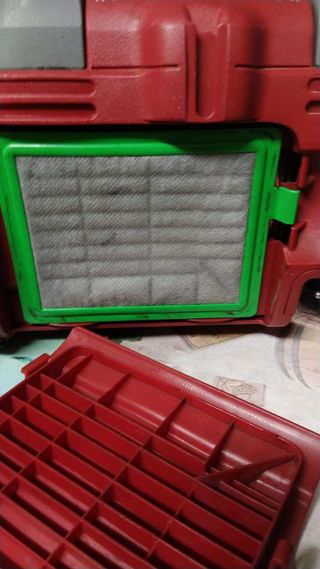 Aspiradora Electrolux Clario 1400W Roja