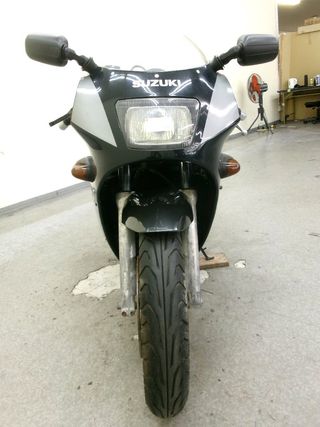 Suzuki RGV250 VJ21 9.200Km 7.699€
