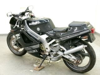 Suzuki RGV250 VJ21 9.200Km 7.699€