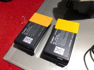 Videocámara Canon UC7000 + Accesorios