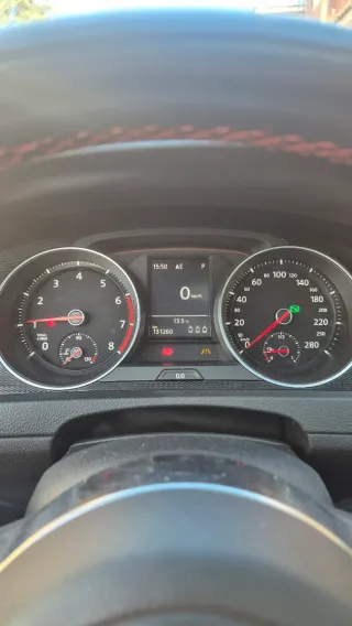 VW Golf GTI Performance Impecable full equip