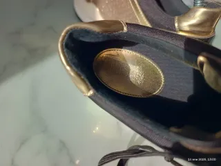 Zapatillas Michael Kors Doradas y Rosas