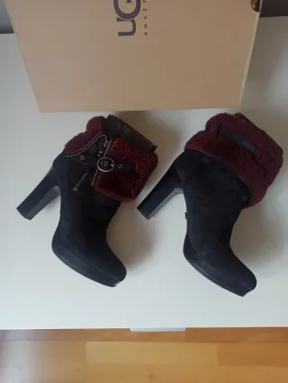 Botas UGG Negras Talla 37