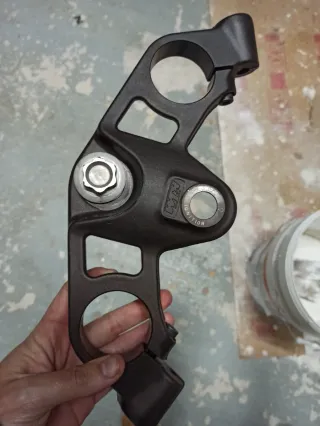 Tija superior KTM RC390