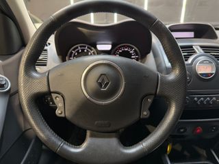 RENAULT MEGANE 1.6 DYNAMIQUE