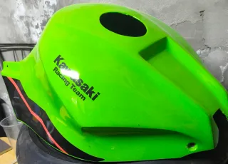 Cubre depósito Kawasaki ZX10R 21/25