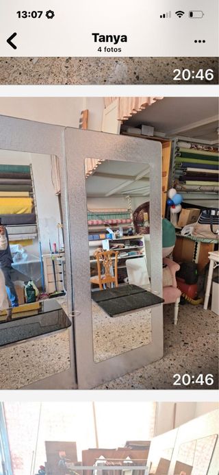 Dos espejos de peluqueria