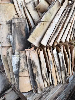 Tejas antiguas de barro