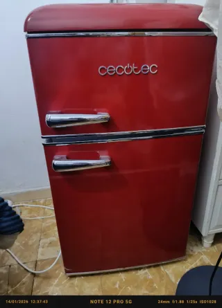 Nevera Retro Cecotec Roja