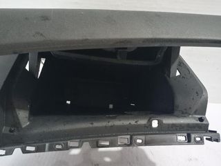 136518 guantera 681080004r renault scenic iii bose