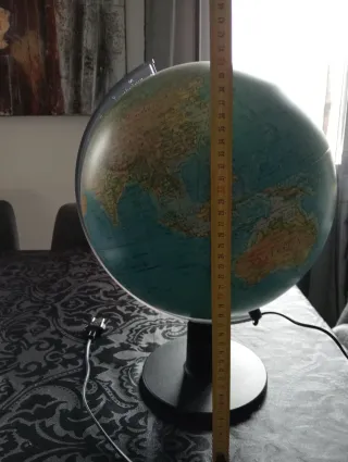 Lámpara Globo Terráqueo Iluminado