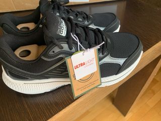 Zapatillas Skechers Go Run Negras