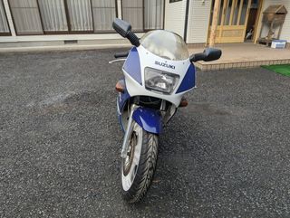 Suzuki RGV250 VJ21 Azul