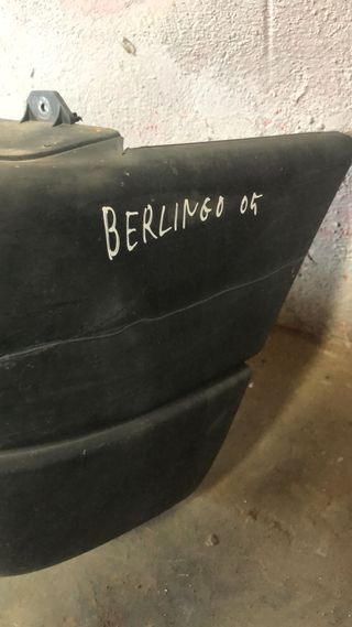 PARAGOLPES TRASERO CITROEN BERLINGO 2005