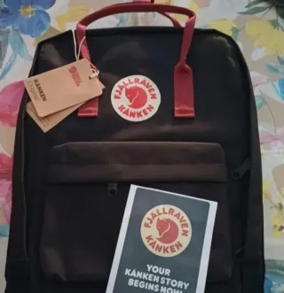 Zaino Fjallraven Kanken nero nuovo
