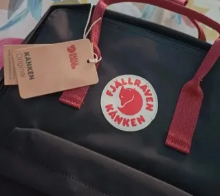 Zaino Fjallraven Kanken nero nuovo