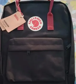 Zaino Fjallraven Kanken nero nuovo