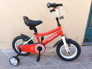 Bicicleta infantil Moma 12" Roja