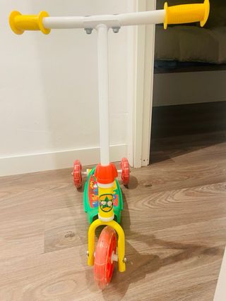 Patinete infantil Mickey Mouse