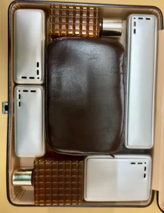 neceser de viaje vintage.