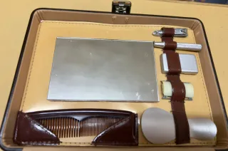 neceser de viaje vintage.