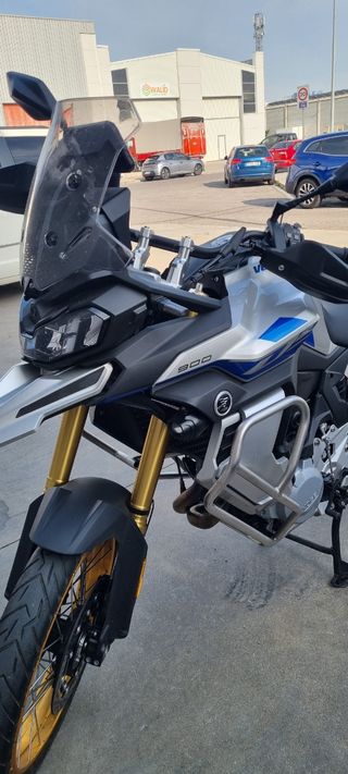 Motocicleta Voge 900DSX Trail 900cc