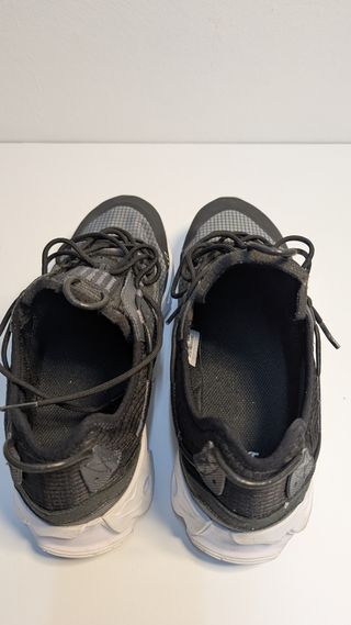 Nike React Live Talla 45 (calzan como 44)