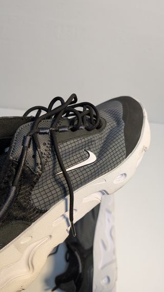 Nike React Live Talla 45 (calzan como 44)