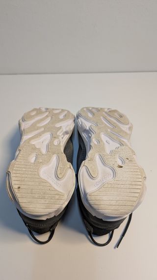 Nike React Live Talla 45 (calzan como 44)